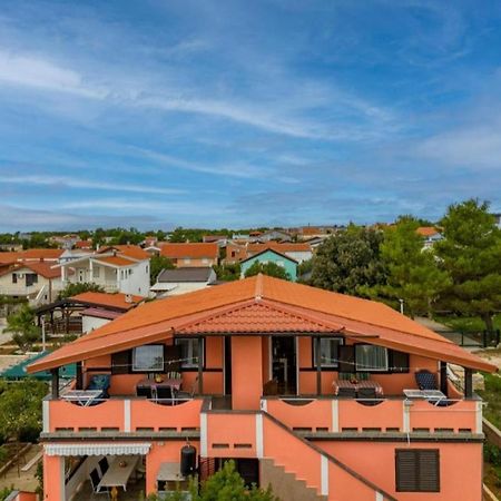 Apartman Zlata Vir Exteriör bild