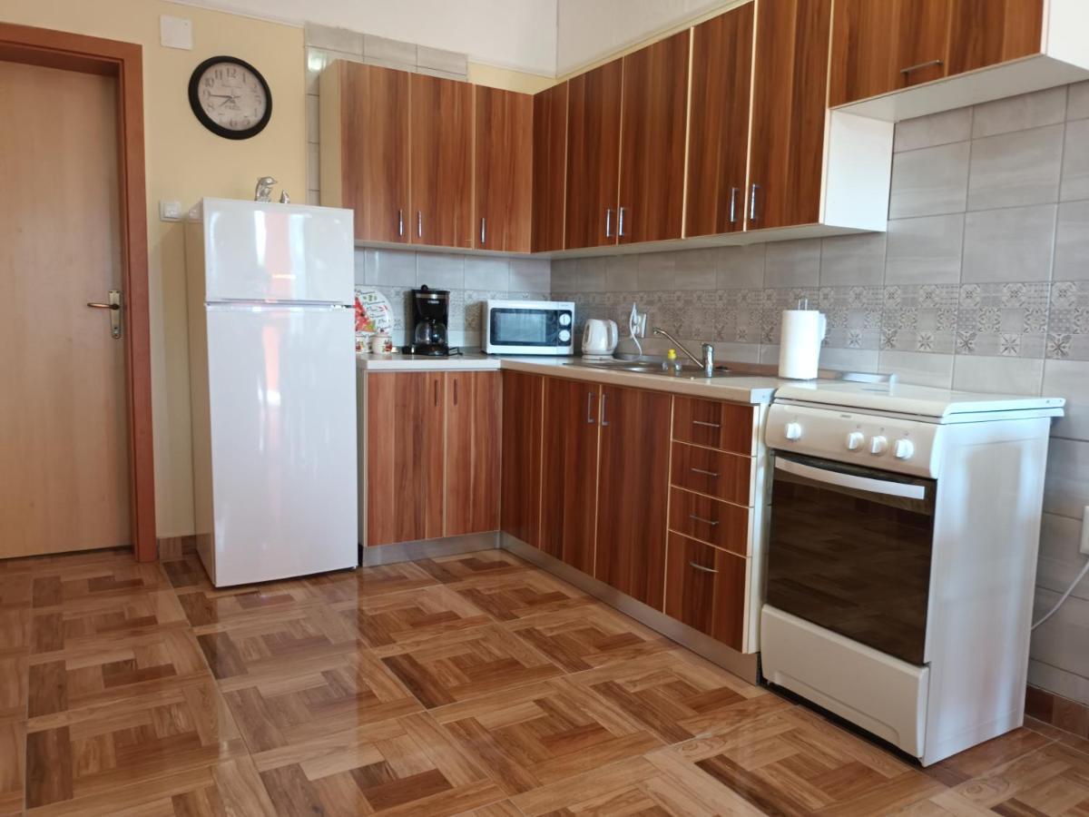 Apartman Zlata Vir Exteriör bild