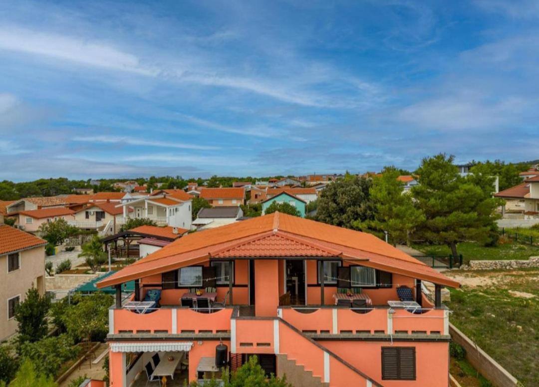 Apartman Zlata Vir Exteriör bild