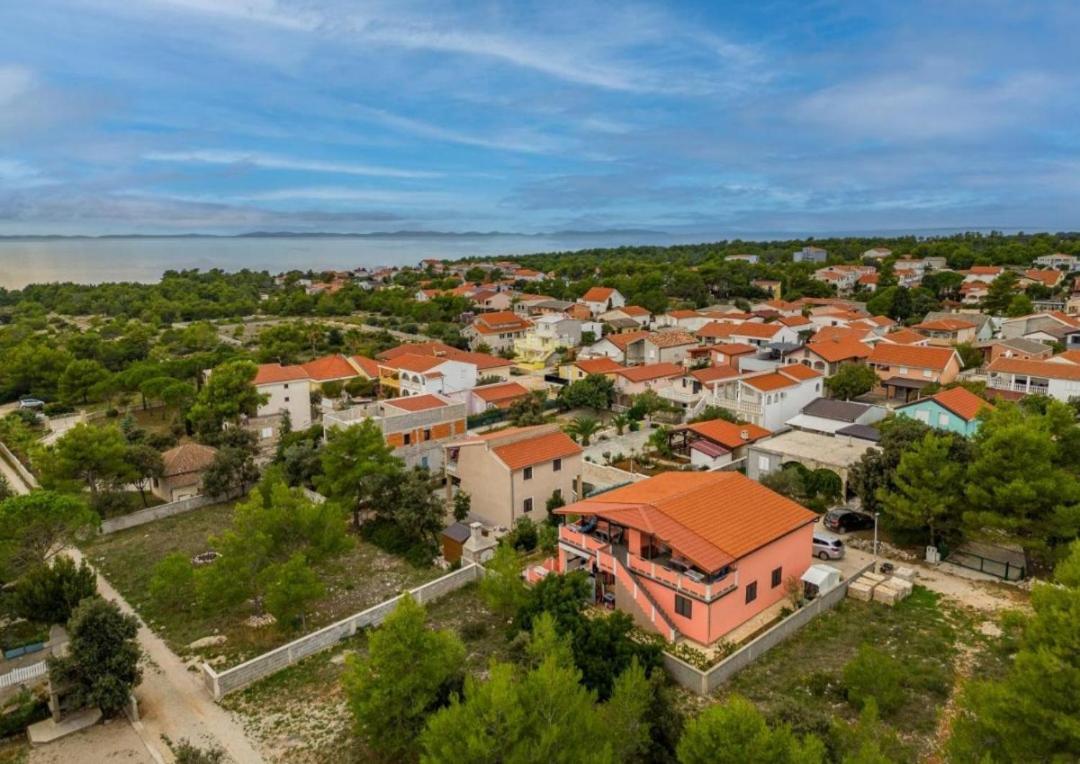 Apartman Zlata Vir Exteriör bild